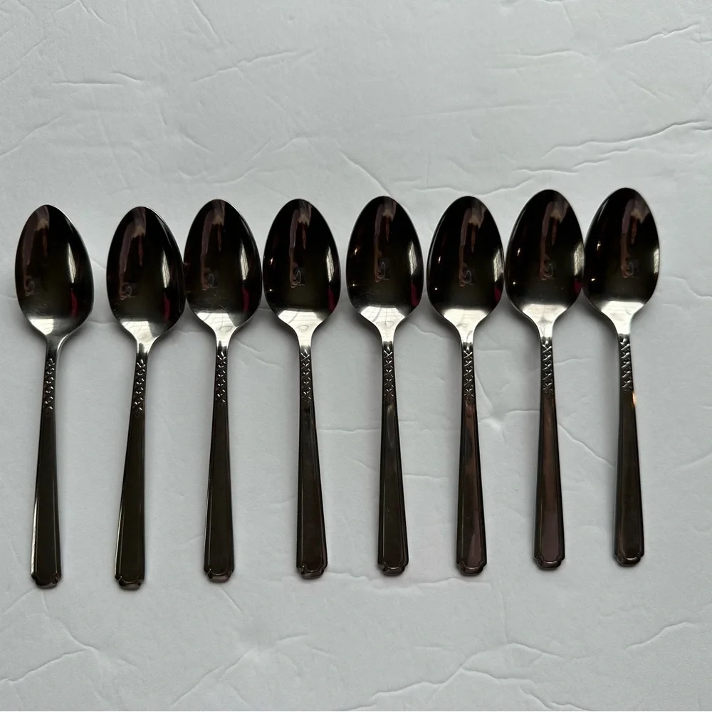 8 OneidaCraft Flight Deluxe‎ Stainless Teaspoons Discontinued Silverware